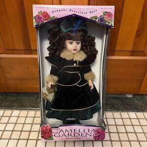 Carmellia Garden Genuine Porcelain Doll by Tracy Lynn. Limited Edition, 1997.
